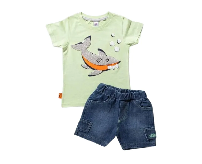 طقم بناتي قطعتين هوت شورت جينز وتي شيرت