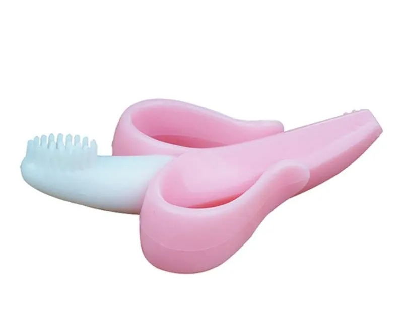 فرشة أسنان شكل الموزة بكفر -بينك