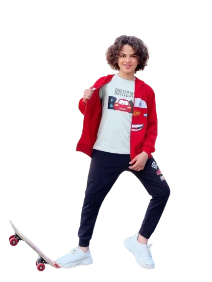 ترنج ولادي تلت قطع بتطلون وتي شيرت بنص كم وشويت شيرت شتوي *86